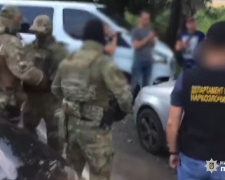 На Днепропетровщине задержали преступную группировку, которые сбывали наркотики оптовыми партиями (фото)
