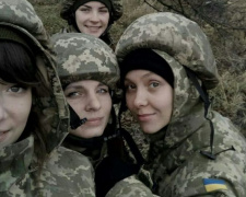 Криворожанки активно идут защищать Украину