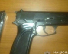 В Кривом Роге мужчина переоборудовал пневматический пистолет под стрельбу самодельными патронами