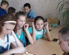 Летние каникулы продолжаются: в Кривом Роге рассказали, как организован досуг детей при школах (ФОТО)