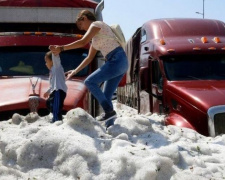 Город в Мексике покрылся полутораметровым слоем льда (ФОТО+ВИДЕО)