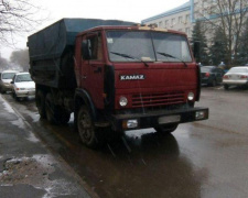 Патрульные Кривого Рога задержали грузовик с нелегальным металлоломом (ФОТО)