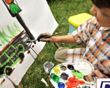 В Кривом Роге проходит конкурс детских рисунков &quot;Мой лучший друг - безопасное движение&quot; (фото)