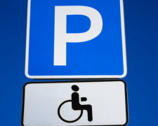 Кривой Рог: за парковку на местах для инвалидов новые штрафы