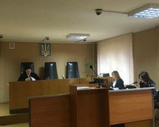 В Кривом Роге судят Евгения Колесникова, осквернившего государственный флаг