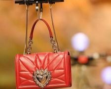Новая коллекция сумок Dolce &amp; Gabbana в Милане пролетела на дронах (ФОТО+ВИДЕО)