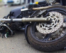 В Кривом Роге будут судить мотоциклиста, едва не лишившего жизни коммунальщика