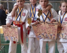 Каратисты из Кривого Рога завоевали 10 медалей на международном турнире (ФОТО)