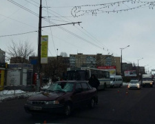 В Покровском районе Кривого Рога автомобиль сбил пешехода (фото)