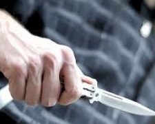 Человек, ранивший ножом продавщицу в Кривом Роге, оказался рецидивистом &quot;со стажем&quot; (видео)