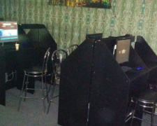 В Кривом Роге полиция &quot;накрыла&quot; зал игровых автоматов, замаскированный под интерактивный клуб