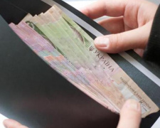 П’ята частина українців отримує зарплату в конвертах: дані Держстату