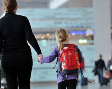 Криворожанам на заметку: в Минюсте разъяснили правила вывоза ребенка за границу