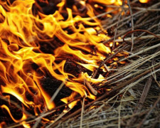 Жителей Кривого Рога предупреждают о высокой пожарной опасности