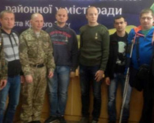 Президент Украины наградил 11 бойцов АТО из Кривого Рога