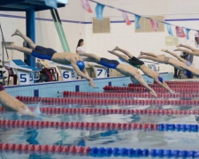 Наши в спорте: криворожане показывают отличные результаты на чемпионате по плаванию в Днепре