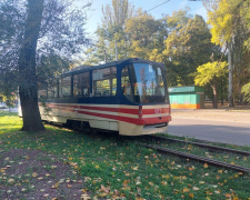 З наступного тижня у Кривому Розі не будуть їздити трамваї: яка причина і за якими маршрутами