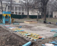 В Кривом Роге жители Карачунов требуют построить детскую площадку вместо снесенной
