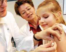 Каждый четвертый родитель Кривого Рога отказывается прививать детей из-за страха перед вакцинами