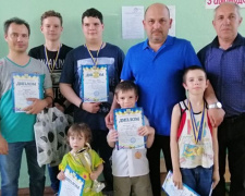 Авиамоделисты Кривого Рога стали призерами областных соревнований (фото)