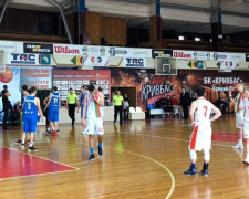 Баскетбольный коллектив из Кривого Рога выиграл два матча у соперника из Николаева (ФОТО)