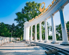 У Константина Усова показали, какой будет арка при входе в Гданцевский парк в Кривом Роге и дом матери и ребенка