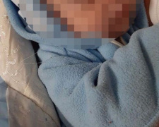 Обручальные кольца на ручке: в Днепропетровской области неизвестная женщина подбросила ребенка в медучреждение