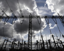 Україна зупинила імпорт електроенергії: подробиці від «Укренерго»