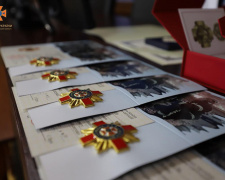 Рятувальники Дніпропетровщини отримали відзнаки за мужність і героїзм: хто з криворіжців отримав нагороди