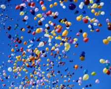 Школьников Кривого Рога призывают отказаться от запуска воздушных шариков