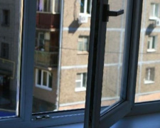 Снова суицид на Заречном: в Кривом Роге мужчина выбросился из окна пятого этажа