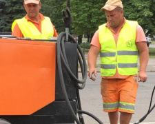 В Кривом Роге ведется ремонт асфальтного покрытия центральных улиц (ФОТО)