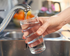 Радять кип’ятити, або очищувати: на Дніпропетровщині перевірили якість питної води