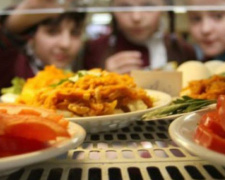 Бюджет города выделит средства на бесплатное питание школьников Кривого Рога