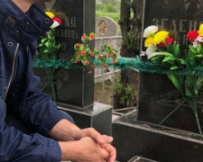 Будущий президент Украины в Кривом Роге в День победы над нацизмом посетил могилу деда-фронтовика