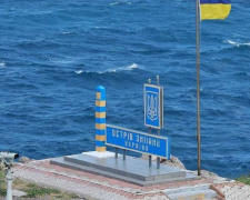 На острові Зміїний встановили прапор України, військова операція завершена — ОК «Південь»