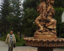 В Кривом Роге из городского парка пропала статуя, криворожане выяснили ее судьбу