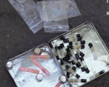 Криворожан с наркотиками задерживают во время нарушений (ФОТО)