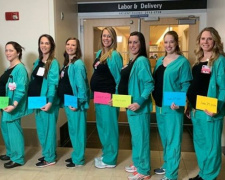В роддоме США забеременели сразу девять медсестер (ВИДЕО)