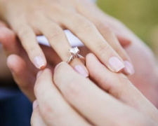Свадебный бум в Кривом Роге: количество пар, желающих связать себя узами брака, приблизилось к полсотни