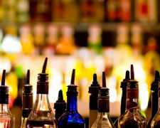 Українці стали набагато частіше купувати міцний алкоголь - статистика
