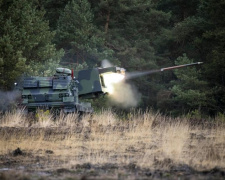 Німеччина передала Україні три РСЗВ Mars II і додаткові гаубиці — міністерка оборони