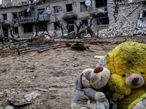 Внаслідок військової агресії росії на території України загинуло щонайменше 345 дітей