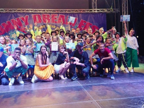 Гран-при и золото завоевали криворожские танцевальные коллективы на фестивале в Болгарии (фото)