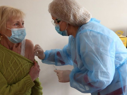 В Україні розпочався 4-й етап вакцинації від COVID-19