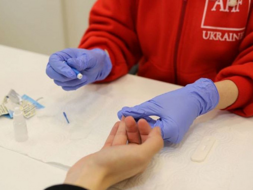 В Кривом Роге при поддержке Корпуса Мира открыли кабинет быстрого тестирования на ВИЧ