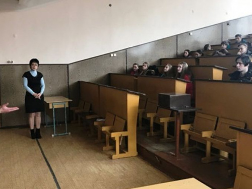 В Кривом Роге ко Дню украинского добровольца прошла встреча со студентами университета (фото)