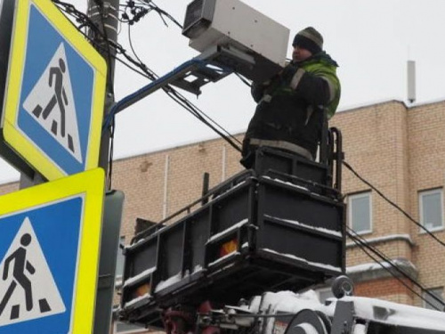 Под круглосуточным наблюдением: за жителями Кривого Рога на улицах "присматривают" 45 видеокамер (фото)
