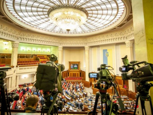 У Раді хочуть переглянути акредитації журналістів проросійських ЗМІ
