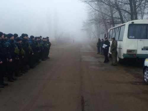 Нацгвардейцы и полицейские вышли на совместное патрулирование одного из районов Кривого Рога (фото)